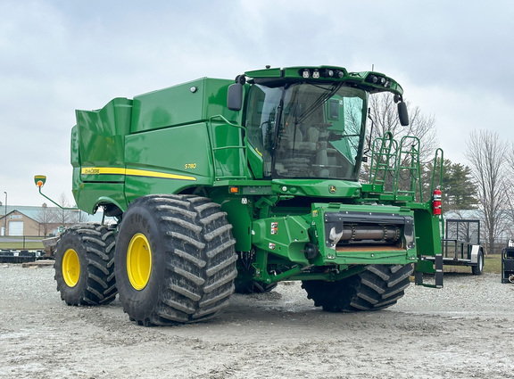 2024 John Deere S780 Combine