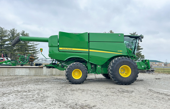 2024 John Deere S780 Combine