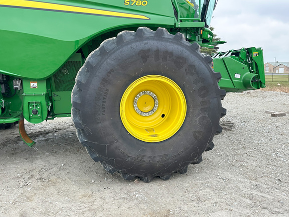 2024 John Deere S780 Combine