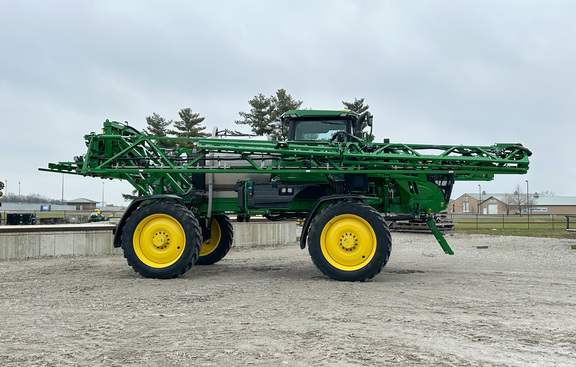 2024 John Deere 410R Sprayer/High Clearance