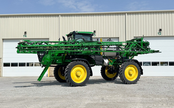2024 John Deere 410R Sprayer/High Clearance