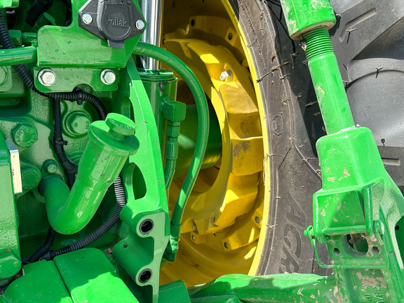 2023 John Deere 7R 230 Tractor