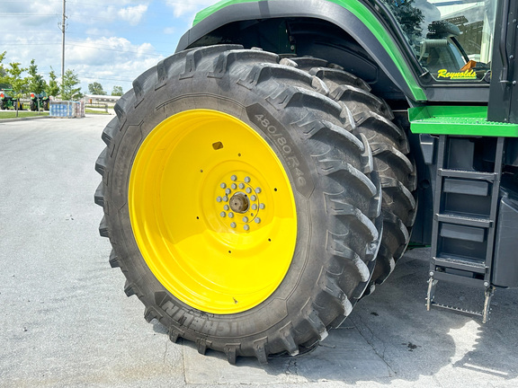 2023 John Deere 7R 230 Tractor