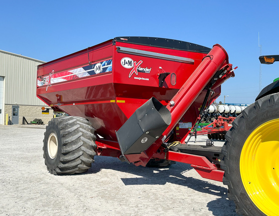 2021 J&M 812X Grain Cart