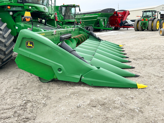 2022 John Deere C8R Header Corn Head