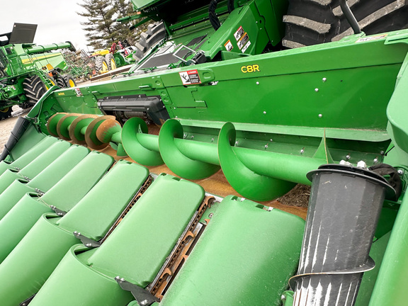 2022 John Deere C8R Header Corn Head