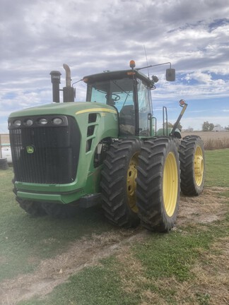 2011 John Deere 9330 Tractor 4WD