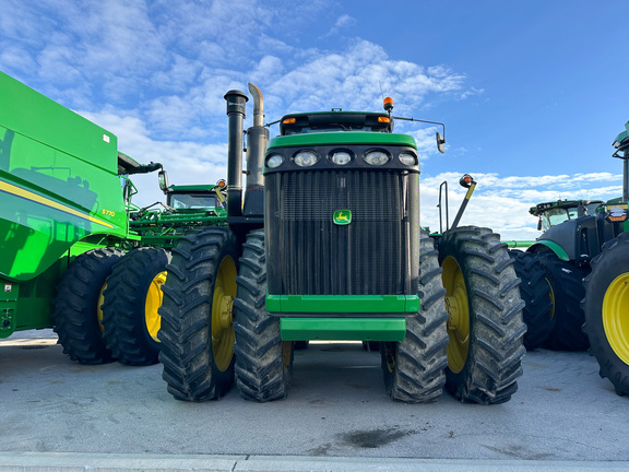 2011 John Deere 9330 Tractor 4WD