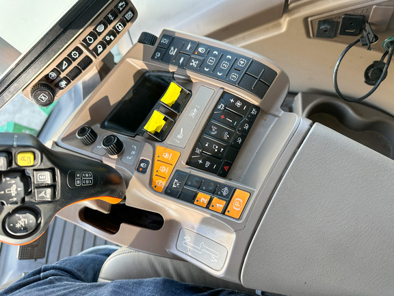 2023 John Deere S770 Combine