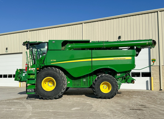 2023 John Deere S770 Combine