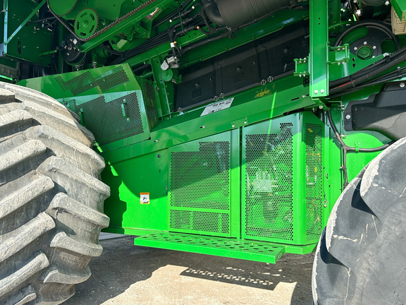 2023 John Deere S770 Combine