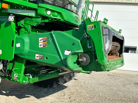 2023 John Deere S770 Combine