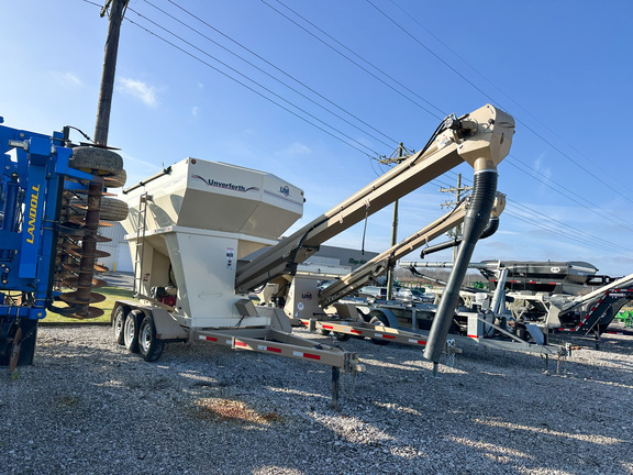 2014 Unverferth 3750XL Tender