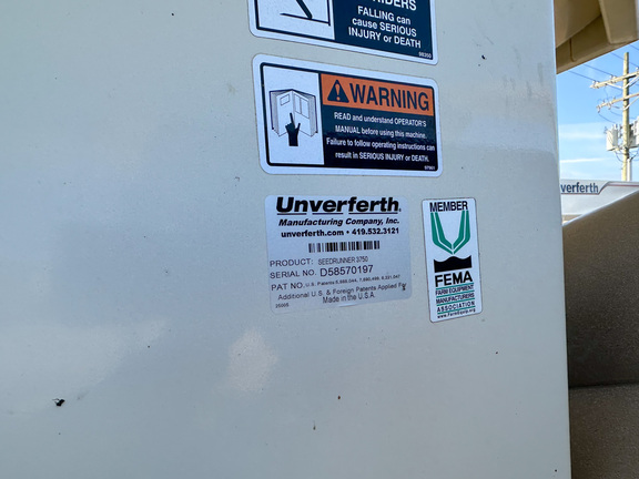 2014 Unverferth 3750XL Tender