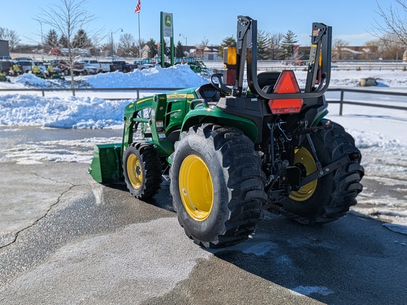 2023 John Deere 3032E Tractor Compact