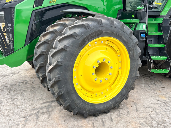 2024 John Deere 8R 370 Tractor
