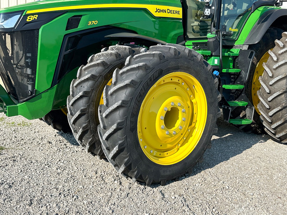 2024 John Deere 8R 370 Tractor