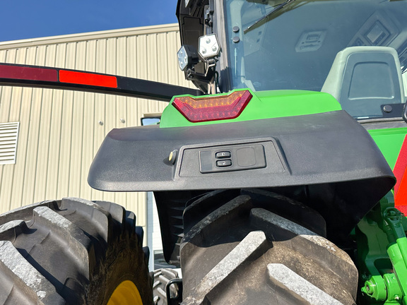 2024 John Deere 8R 370 Tractor