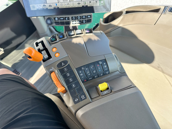 2024 John Deere 9RX 640 Tractor Rubber Track