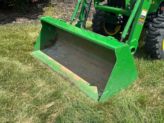 2017 John Deere 3032E Tractor Compact