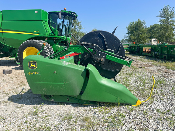 2018 John Deere 645FD Header Combine