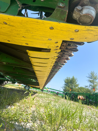 2018 John Deere 645FD Header Combine