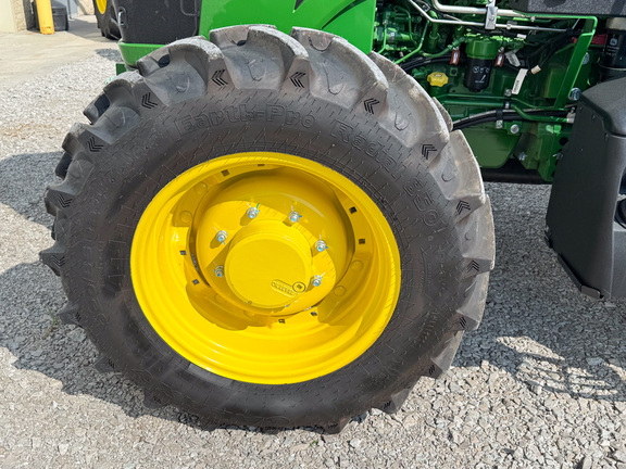 2024 John Deere 5090E Tractor