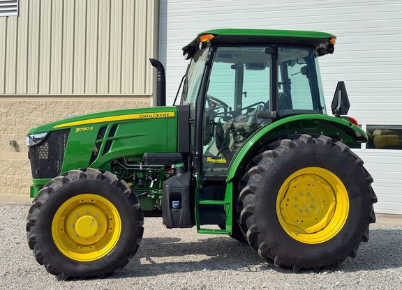 2024 John Deere 5090E Tractor
