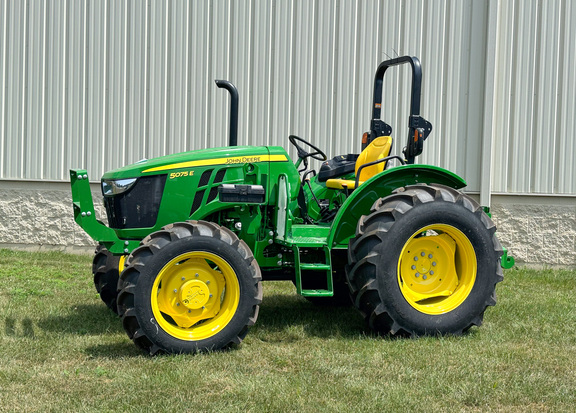 2023 John Deere 5075E Tractor