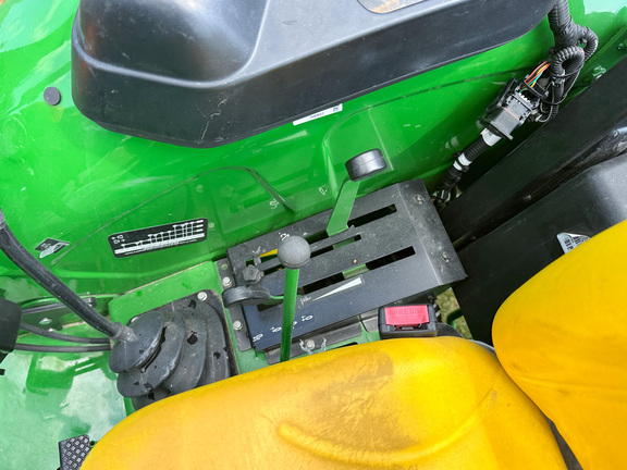 2023 John Deere 5075E Tractor