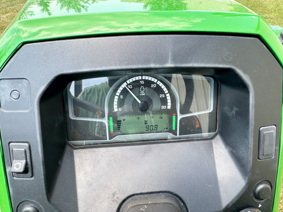 2023 John Deere 5075E Tractor