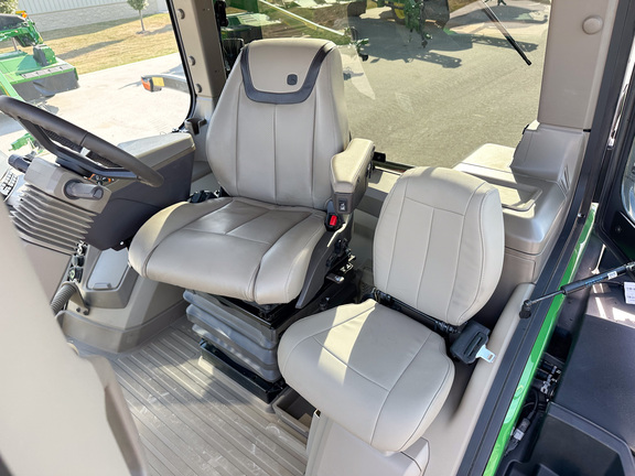 2025 John Deere 9RT 590 Tractor Rubber Track