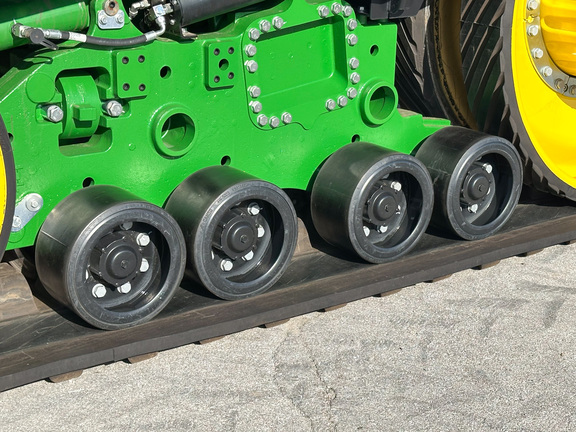 2025 John Deere 9RT 590 Tractor Rubber Track