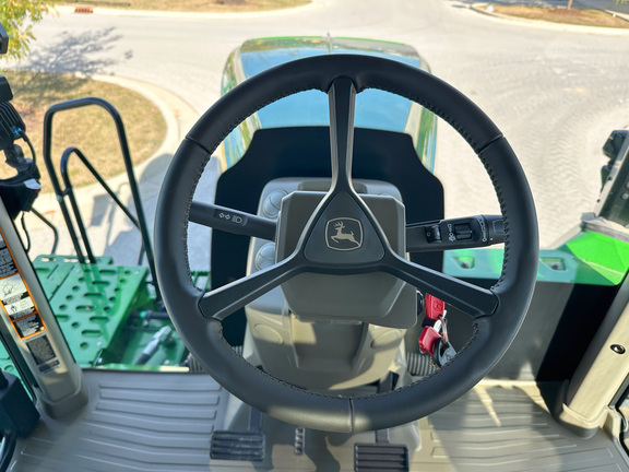 2025 John Deere 9RT 590 Tractor Rubber Track