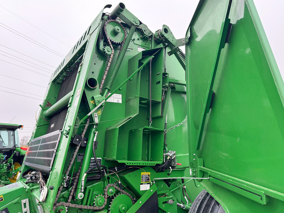 2018 John Deere 560M Baler/Round