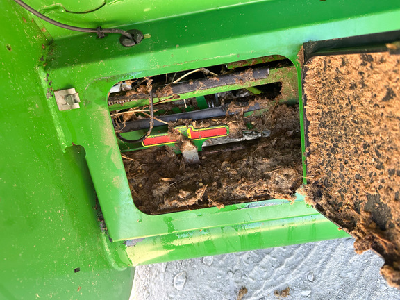 2013 John Deere 640FD Header Combine