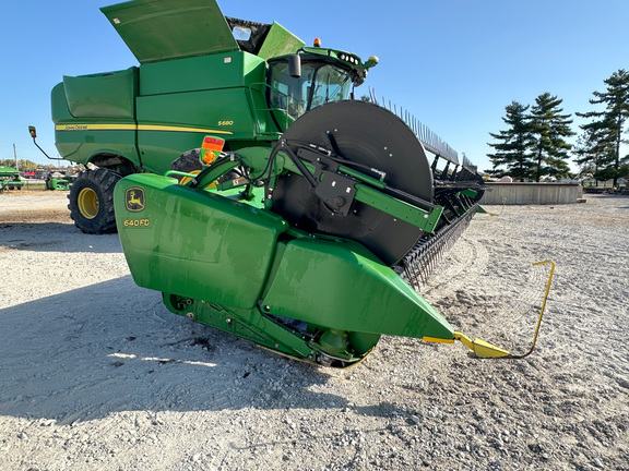 2013 John Deere 640FD Header Combine