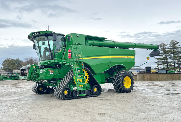 2024 John Deere S790 Combine