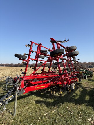 2022 Sunflower 5035 Field Cultivator