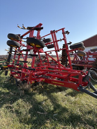 2022 Sunflower 5035 Field Cultivator