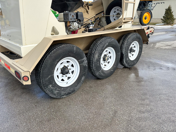 2013 Unverferth 3750XL Misc