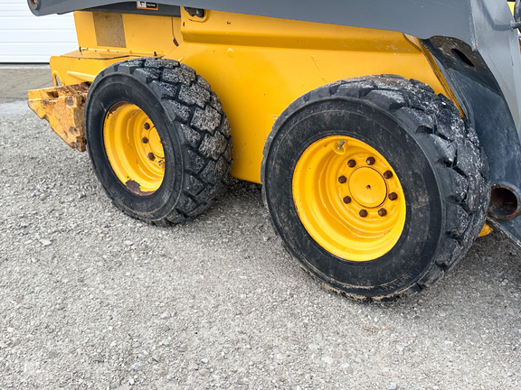 2019 John Deere 324G Skid Steer Loader