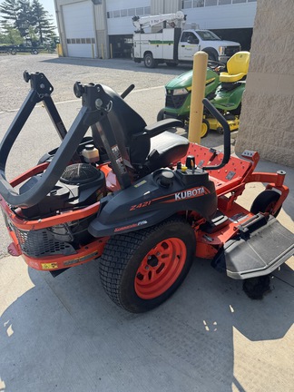2017 Kubota Z421 Mower/Zero Turn