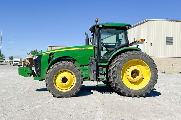 2017 John Deere 8370R Tractor