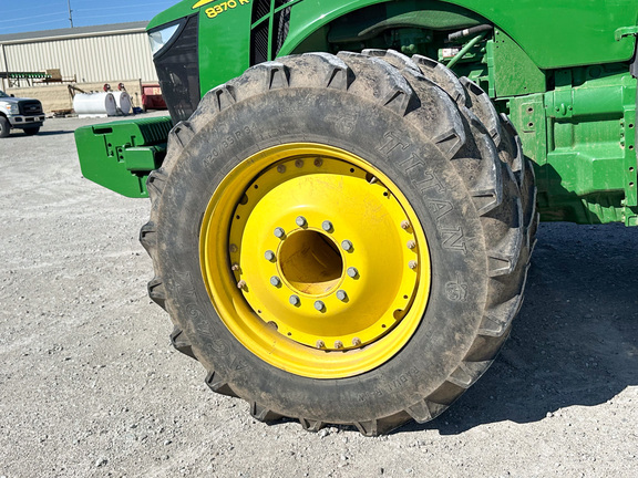 2017 John Deere 8370R Tractor