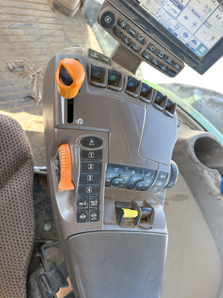 2017 John Deere 8370R Tractor