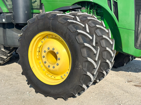 2013 John Deere 8335R Tractor