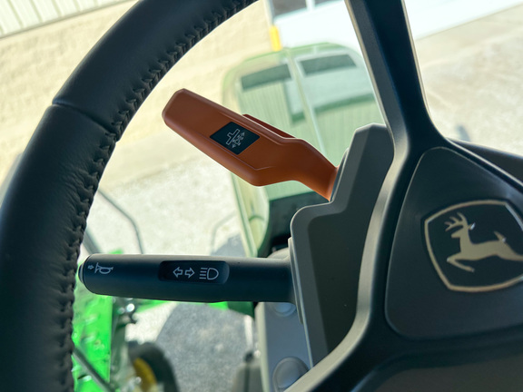 2025 John Deere 8RT 370 Tractor Rubber Track