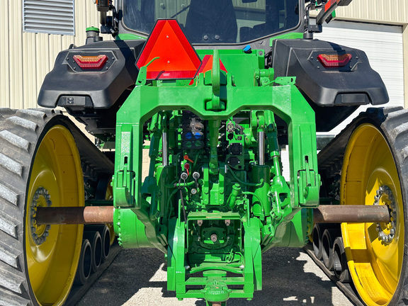 2025 John Deere 8RT 370 Tractor Rubber Track