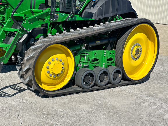 2025 John Deere 8RT 370 Tractor Rubber Track